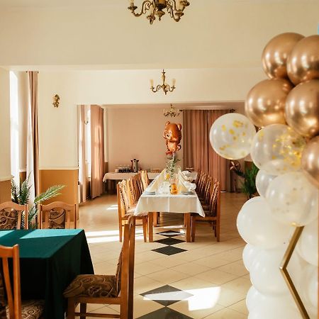 Marysienka Hotel Bisztynek Eksteriør billede
