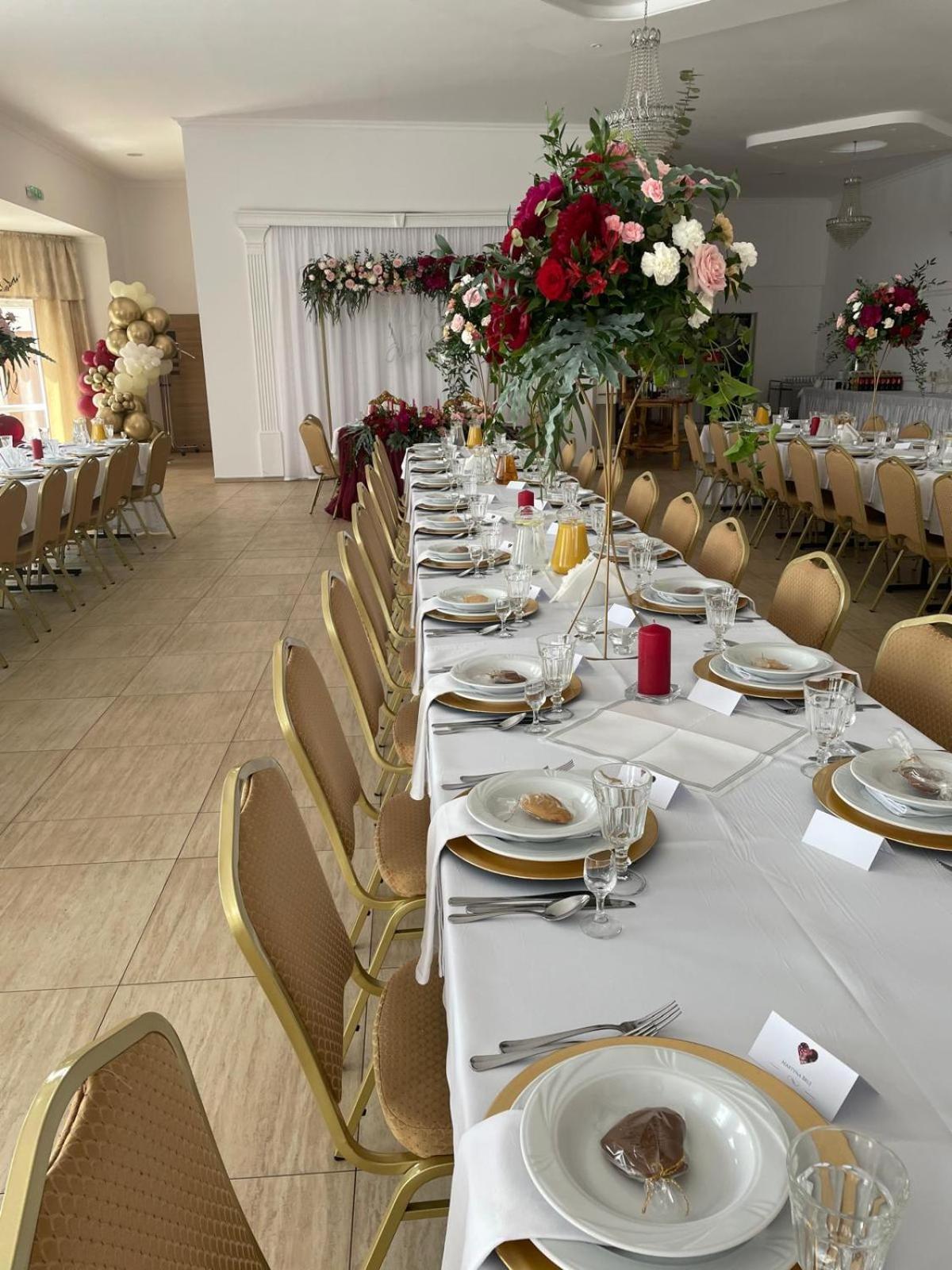 Marysienka Hotel Bisztynek Eksteriør billede